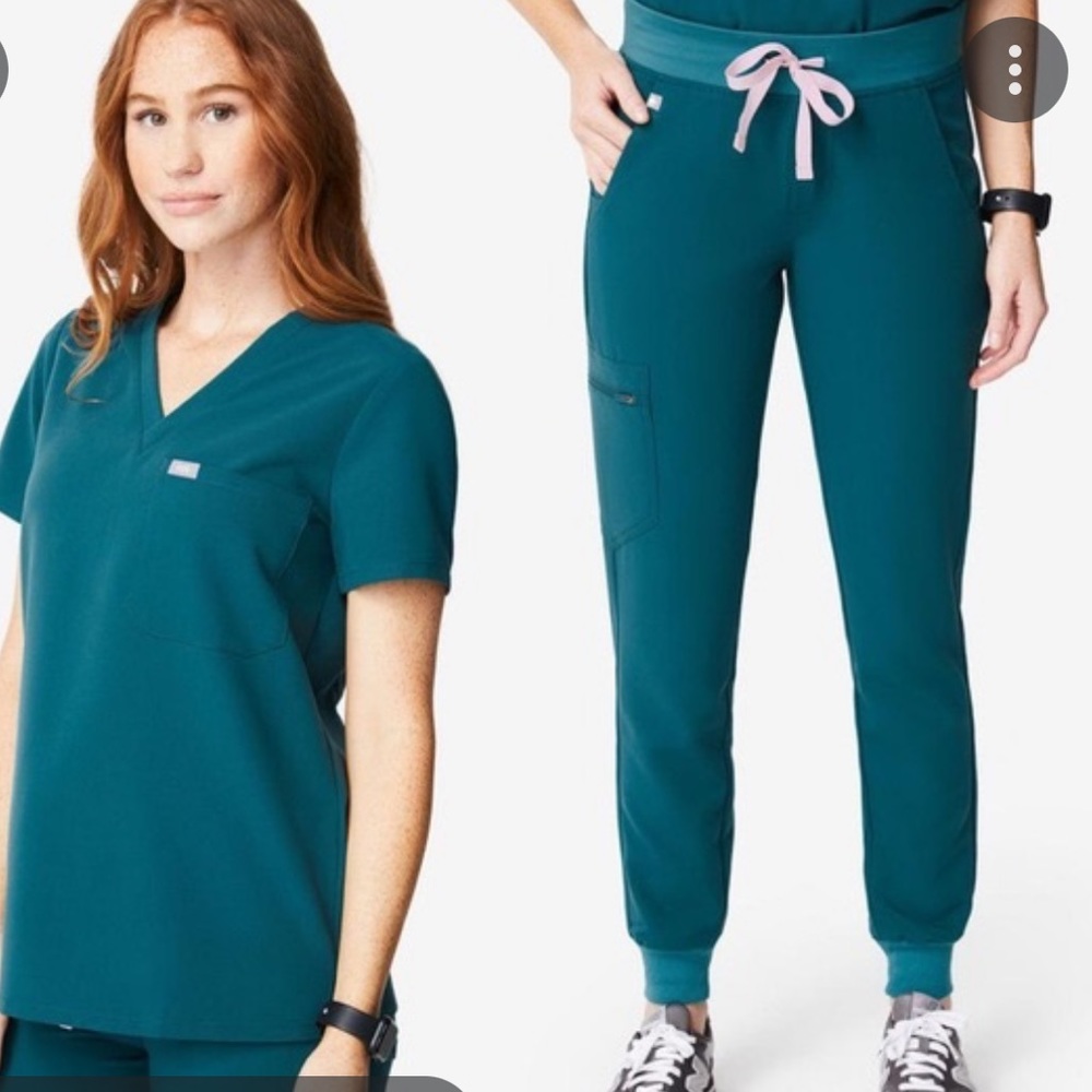 Caribbean blue fig scrubs SM